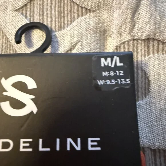 Lot of 2 Strideline Crew Socks Chicago Bears NEW Mens M/L Size 8-12 NFL Football - Picture 2 of 4